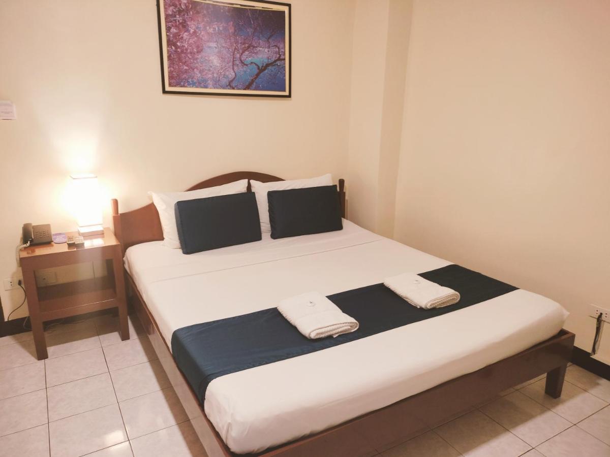 Fuente Hotel De Cebu Exteriör bild
